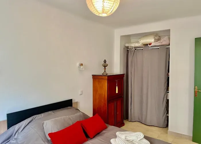 Les Bleuets Apartment