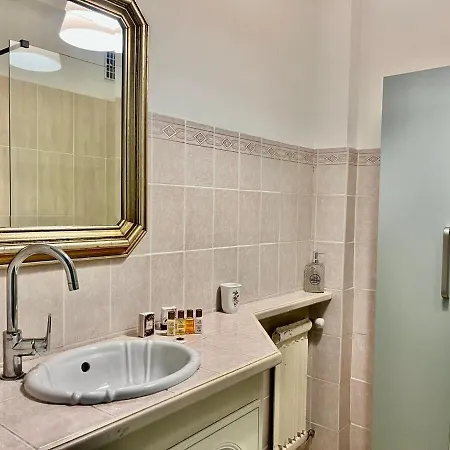 Les Bleuets Yourhosthelper * 滨海卡涅