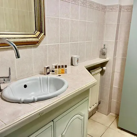 Les Bleuets Yourhosthelper *